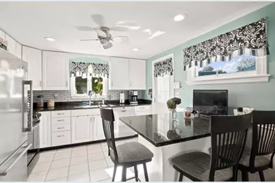 33 Nicholson St, Lynn, MA 01905 - Photo 4