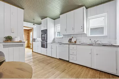 13-15 Carney St, Medford, MA 02155 - Photo 8