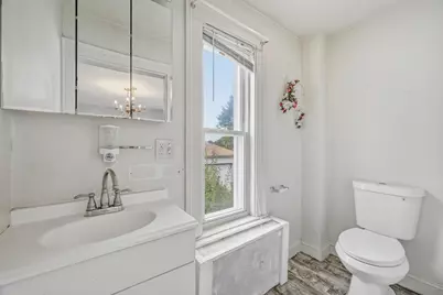 27 Houston Pl, Lynn, MA 01905 - Photo 10