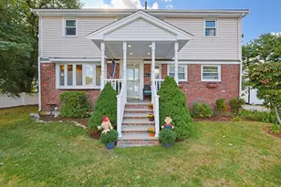 122 Westview Dr, Norwood, MA 02062 - Photo 1