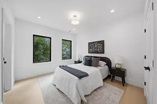 421 E 6th St, Boston, MA 02127 - Photo 20