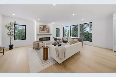 421 East 6th Street #TH4, Boston, MA 02127 - Photo 2