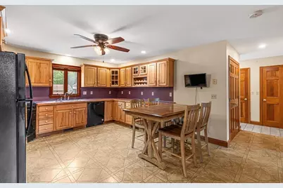 131 Elm Street, Seekonk, MA 02771 - Photo 14
