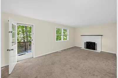 8 Mahogany Run #8, Leominster, MA 01453 - Photo 2
