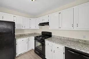 8 Mahogany Run, Leominster, MA 01453 - Photo 10