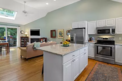 393 North Falmouth Hwy #9, Falmouth, MA 02556 - Photo 8