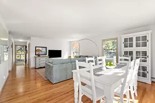 28 Elm St, Manchester by the Sea, MA 01944 - Photo 8