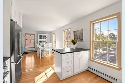 28 Elm Street #2, Manchester by the Sea, MA 01944 - Photo 2
