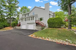 81 Arrowhead Cir, Ashland, MA 01721 - Photo 2