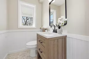 36 Central St, Auburn, MA 01501 - Photo 24