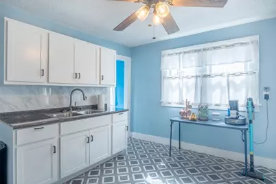 45-47 Methuen St, Springfield, MA 01119 - Photo 8