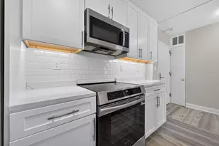 566 Commonwealth Ave, Boston, MA 02215 - Photo 14
