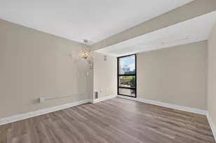 566 Commonwealth Ave, Boston, MA 02215 - Photo 16