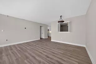 566 Commonwealth Ave, Boston, MA 02215 - Photo 12
