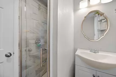 1100 Roosevelt Ave, Springfield, MA 01109 - Photo 12
