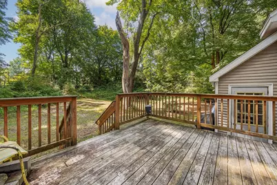 1100 Roosevelt Ave, Springfield, MA 01109 - Photo 4