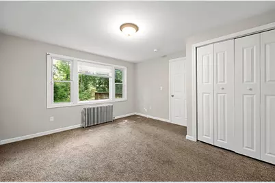 1100 Roosevelt Ave, Springfield, MA 01109 - Photo 14