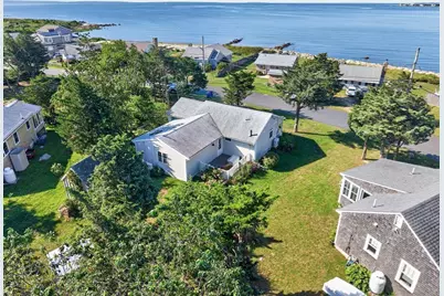 27 Alder St, Fairhaven, MA 02719 - Photo 10