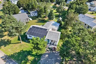 27 Alder St, Fairhaven, MA 02719 - Photo 12