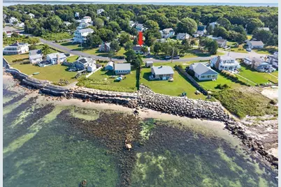 27 Alder St, Fairhaven, MA 02719 - Photo 2