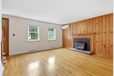 18 Jonathan, Ayer, MA 01432 - Photo 2