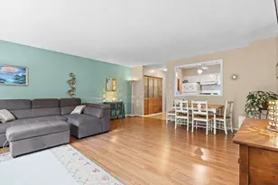 49 Windsor Dr, Holliston, MA 01746 - Photo 4