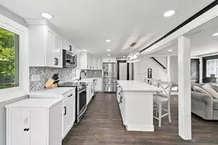141 Moncrief Rd, Rockland, MA 02370 - Photo 2