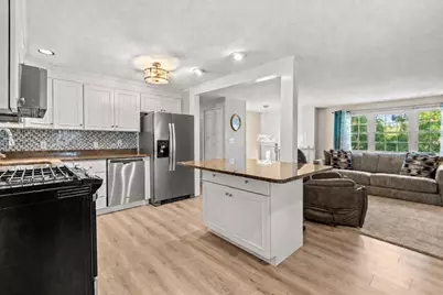 15 Sharyn Circle, Lowell, MA 01852 - Photo 4