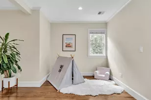131 Winchester St, Brookline, MA 02446 - Photo 14