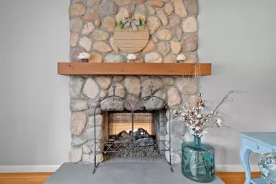31 Columbus Road, Woburn, MA 01801 - Photo 8