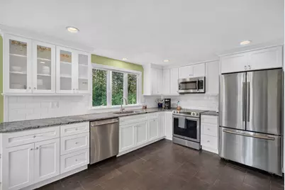40 High Pine Dr, Plymouth, MA 02360 - Photo 2