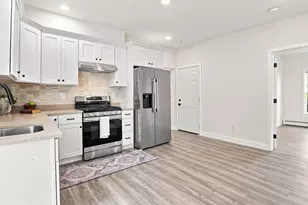 15 Vernon St, Worcester, MA 01610 - Photo 4