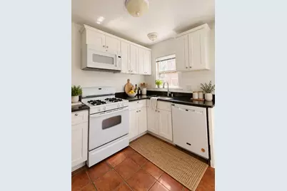 5 Garden Ct #1, Cambridge, MA 02138 - Photo 4