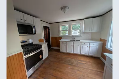 90 Lawn Ave #2, Quincy, MA 02169 - Photo 1