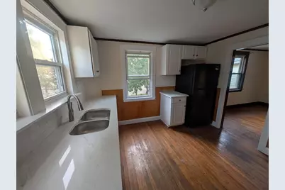 90 Lawn Ave #2, Quincy, MA 02169 - Photo 2