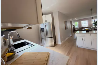 446 Broadway #1, Somerville, MA 02145 - Photo 4