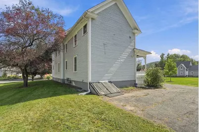 24 Sugarloaf St, Deerfield, MA 01373 - Photo 28