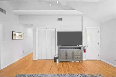 574 Main St, Barnstable, MA 02601 - Photo 20