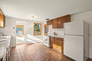 298 Forest St, Arlington, MA 02474 - Photo 12