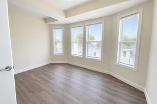 178 University Ave, Lowell, MA 01854 - Photo 6