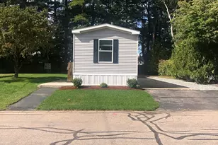 35 Woodchip Square, North Attleboro, MA 02760 - Photo 2
