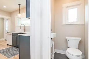 41 Dartmouth St, Holyoke, MA 01040 - Photo 22