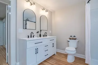 41 Dartmouth St, Holyoke, MA 01040 - Photo 28