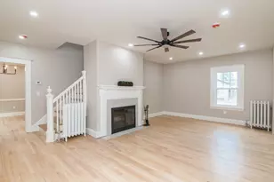 41 Dartmouth St, Holyoke, MA 01040 - Photo 6