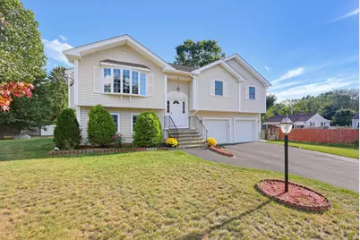 5 Ivy Cir, Randolph, MA 02368 - Photo 2