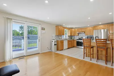 5 Ivy Cir, Randolph, MA 02368 - Photo 10