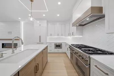 421 East 6th Street #TH3, Boston, MA 02127 - Photo 6