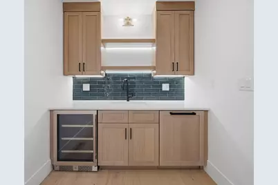 421 East 6th Street #TH3, Boston, MA 02127 - Photo 8