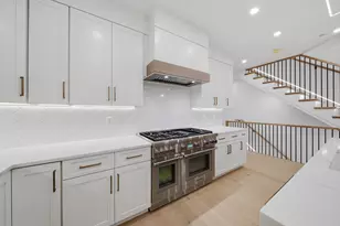 421 E 6th St, Boston, MA 02127 - Photo 4