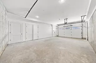421 E 6th St, Boston, MA 02127 - Photo 36